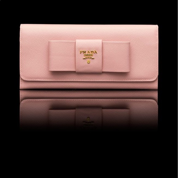 prada saffiano bow wallet